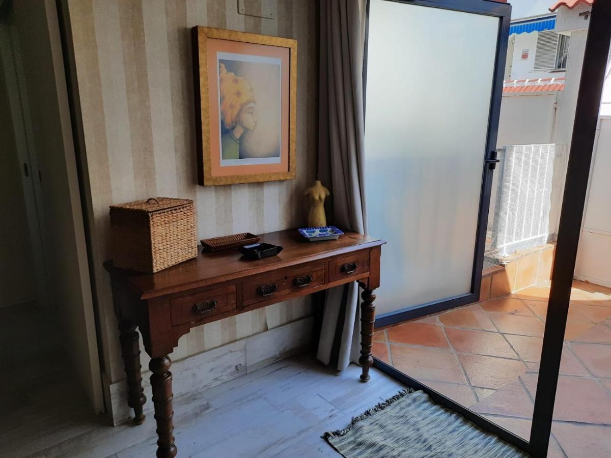 Un Apartamento Vacacional Con Detalles De Un Hogar Mairena del Aljarafe Exterior photo
